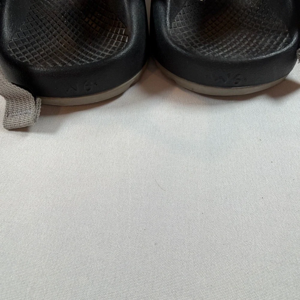 Chaco Z Cloud X2 Sandals Womens 6 Black Grey Strappy Toe Loop Hiking Outdoors